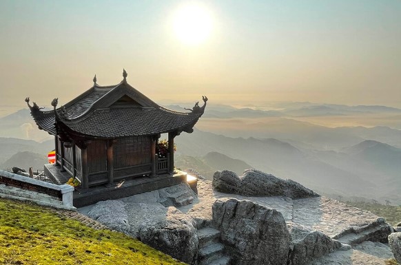 ảnh minh họa du xuân ở Hà Nội với không khí trong lành, mát mẻ