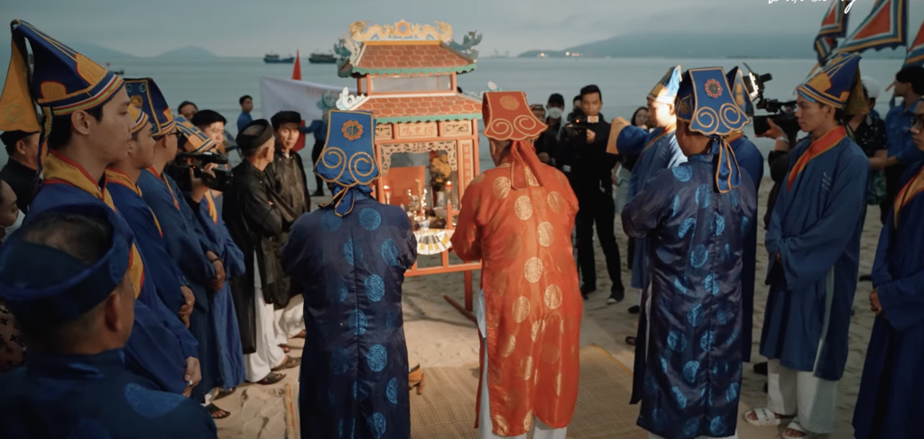 Du lịch Đà Nẵng tự túc với lễ hội Cầu Ngư thờ cúng vị thần Nam Hải