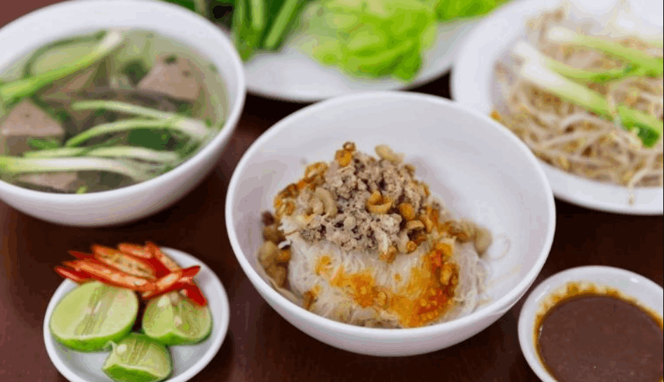 Phở hai tô: Một đặc sản phải trải nghiệm khi đi tour du lịch Gia Lai